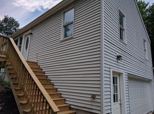 102 Hill St, Leominster, MA 01453