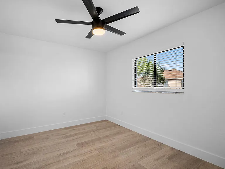 617 Hancock Bridge Pkwy — Photo 18