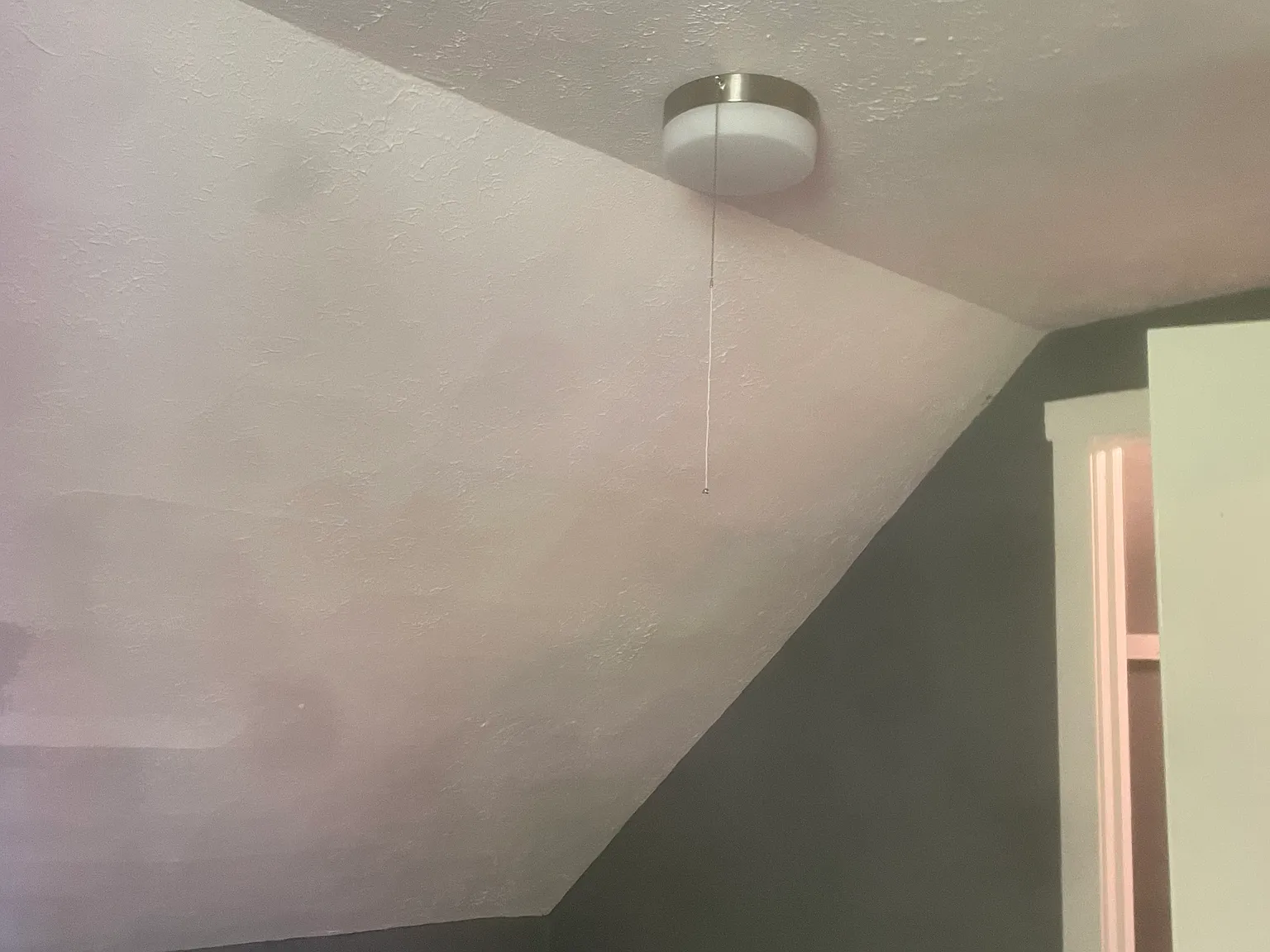 3 bed, 990 sqft, $1,400 — Photo 4
