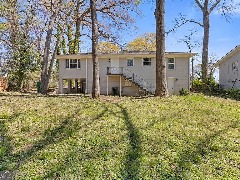 2779 Horse Shoe Dr — Photo 24