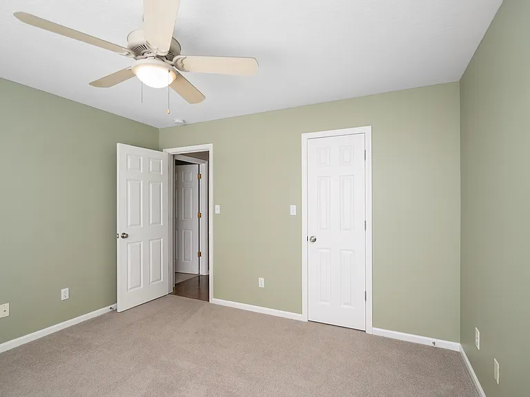 1101 Stonecreek Dr — Photo 24
