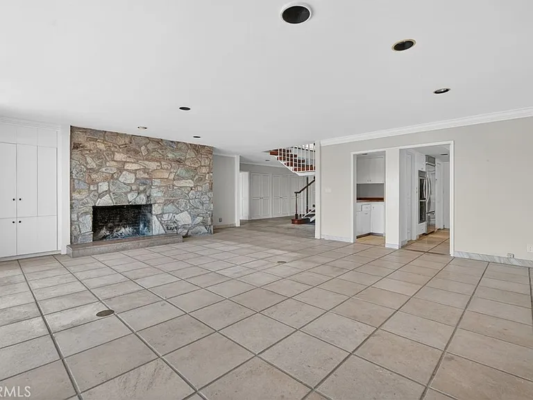 501 Morning Star Ln — Photo 12