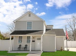 3172 Union Blvd, East Islip, NY 11730