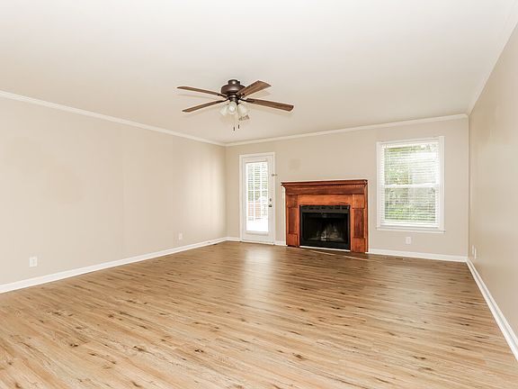 4th image of 2409 Racquet Club Dr