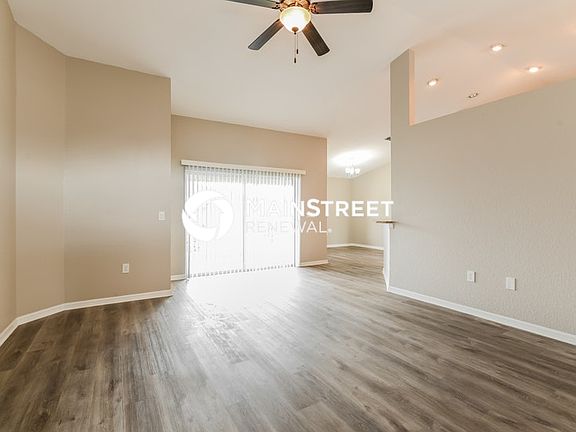 5th image of 740 Greenshank Dr
