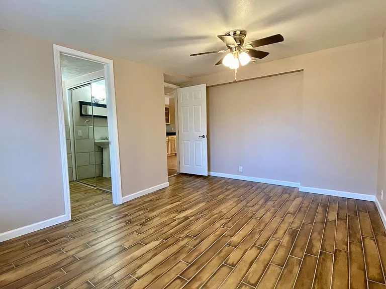 1411 Hampton Dr — Photo 18