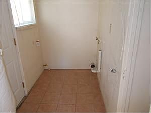 5th image of 635 N H St