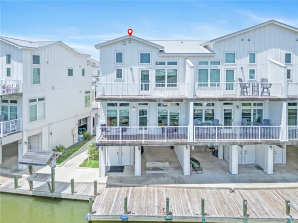 38 Mazatlan Dr APT 11, Rockport, TX 78382