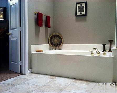 2nd image of 304 Heatherwood Dr