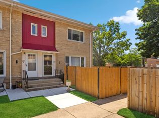 6321 N Cicero Ave #B, Chicago, IL 60646