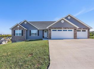 279 Lake Labadie Dr, Labadie, MO 63055