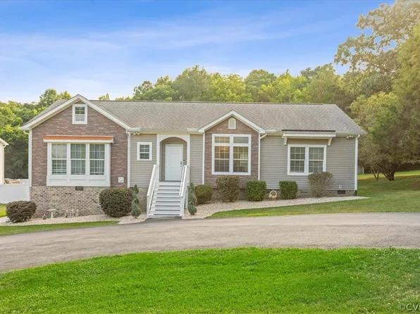 15504 Richmond St, Chester, VA 23836