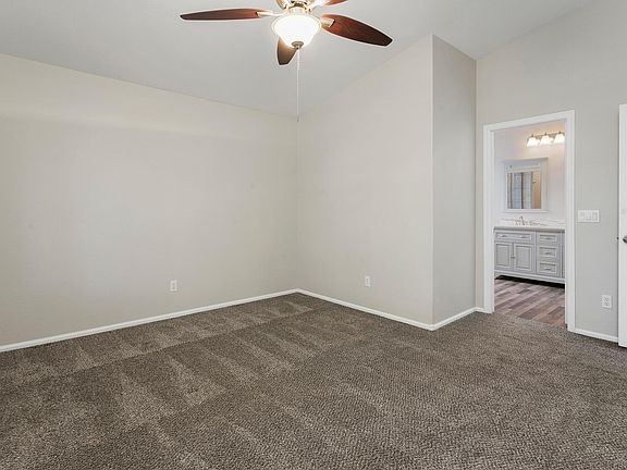 4th image of 3302 E Marconi Ave