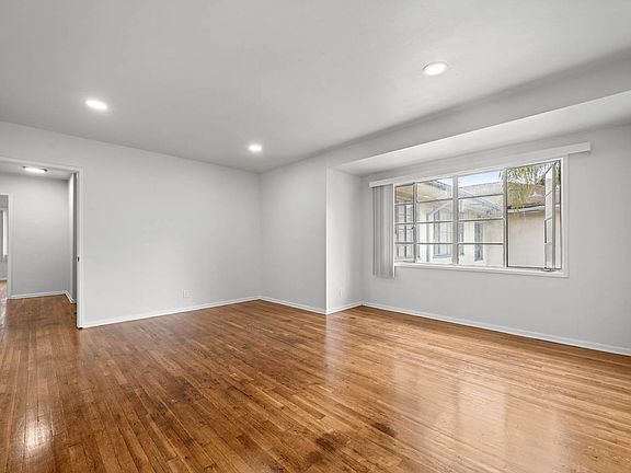 4th image of 4073 West Blvd #D