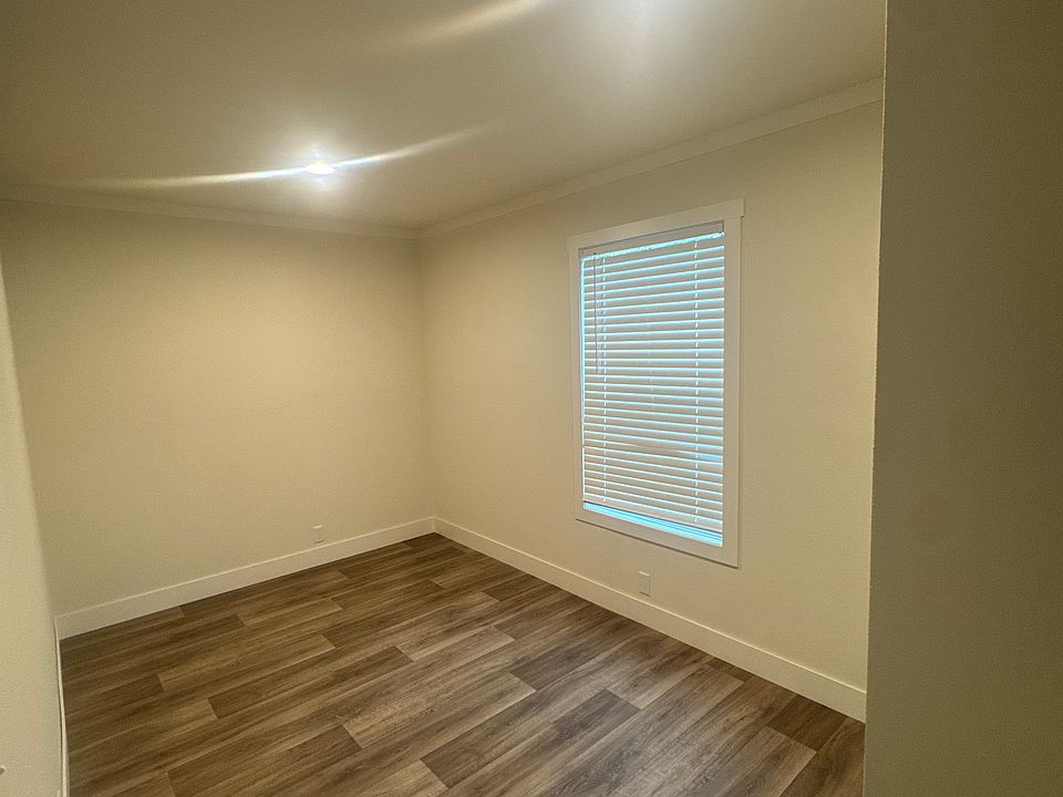 1st image of 1422 Hill Pne