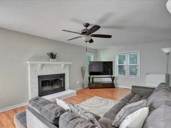 13631 Lucky Debonair Ln, Midlothian, VA 23112