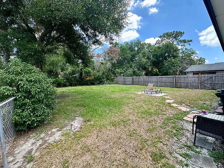 641 Macduff Ln #A — Photo 12