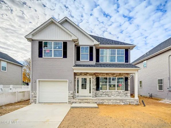 74 Manchester Avenue, Keyport, NJ 07735