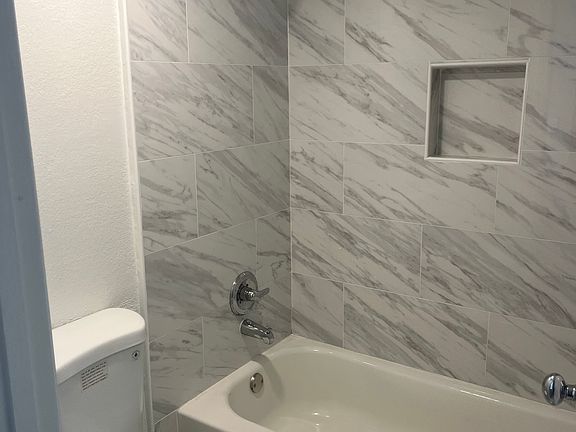5th image of 100 Fairway Park Blvd Unit 1110