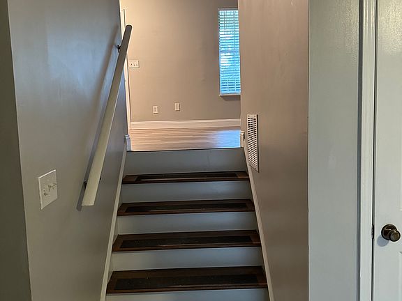 4th image of 1468 Westwood Ct SW