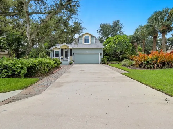 902 Tides Rd, Vero Beach, FL 32963