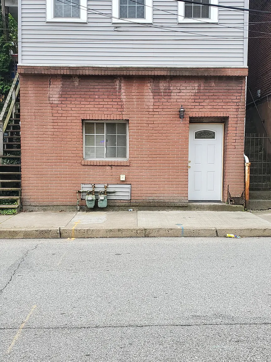 15 Southern Ave photo 1