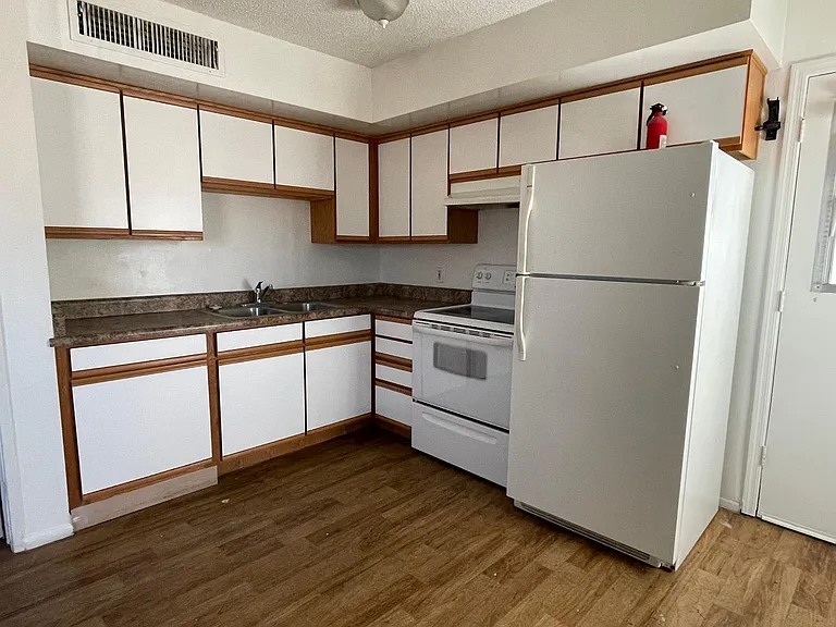2125 Injo Dr #1 — Photo 3