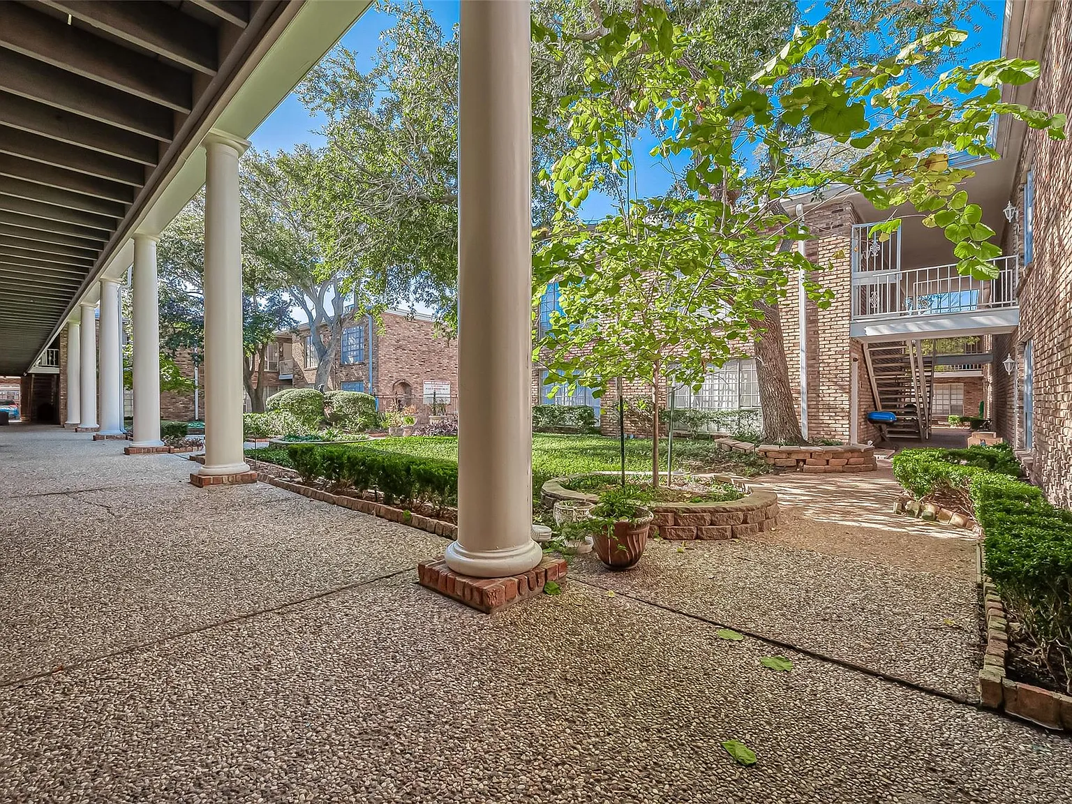 1 bed, 1.0 bath, 660 sqft, $1,400 — Photo 3