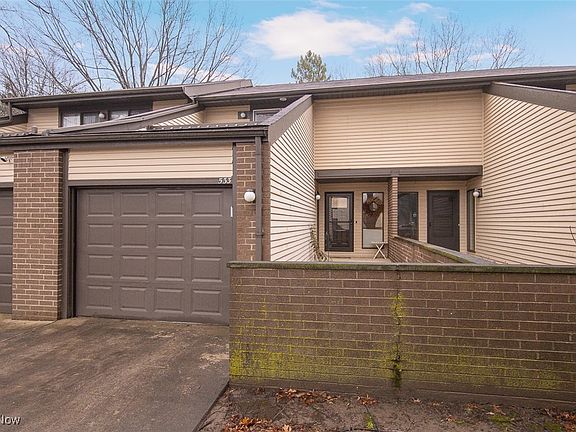 2nd image of 533 Towns Ln #122