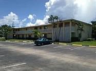 5th image of 1821 NW 18th St #203