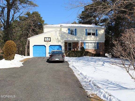 3rd image of 435 Frank Applegate Road