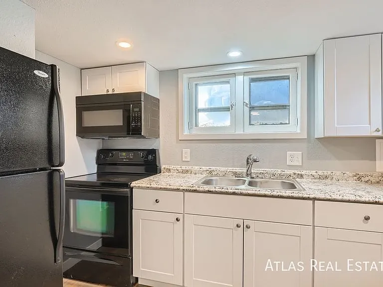 1811 14th Ave #2 — Photo 7
