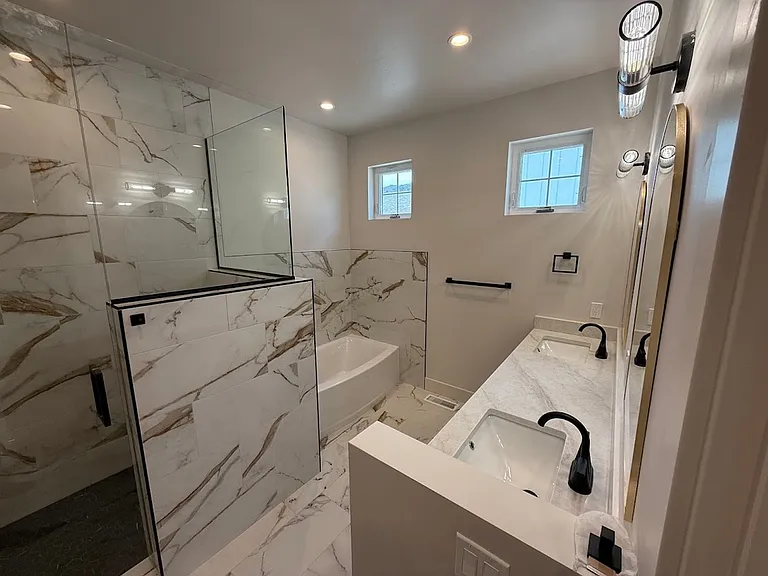 34 Mount Yale Ct — Photo 3