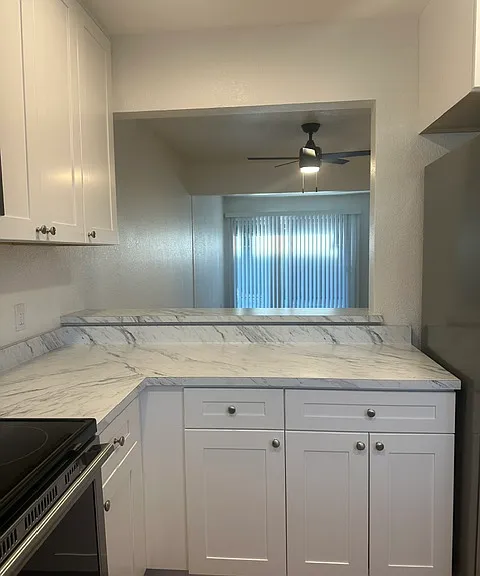 1356 Parkway Dr — Photo 3