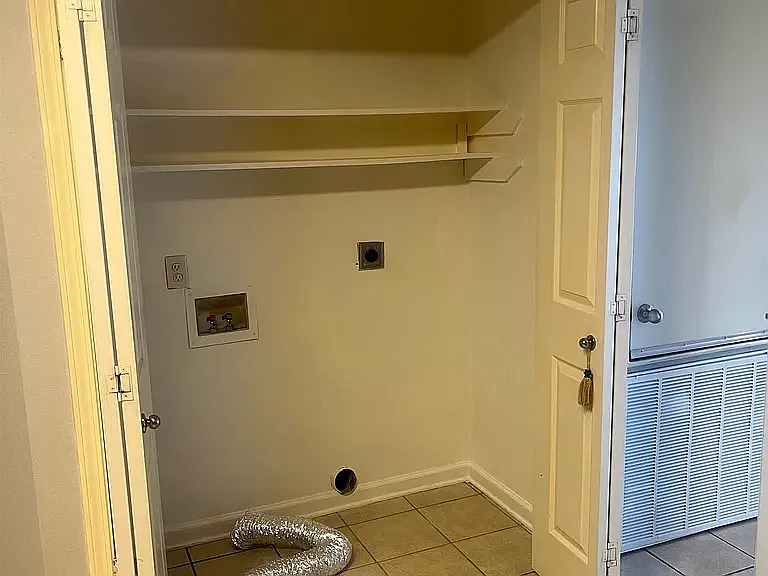 9914 Merlot Ln — Photo 13