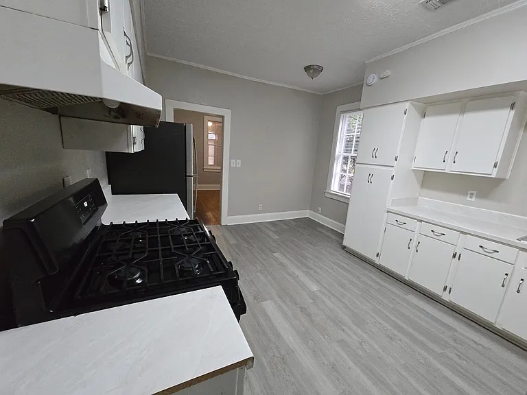 3256 Montezuma Rd — Photo 6