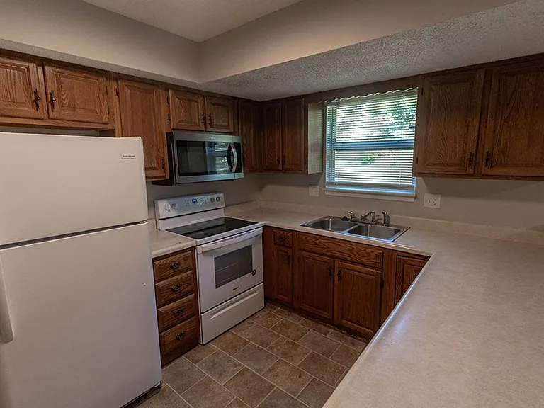 3602 Hermitage Rd — Photo 6