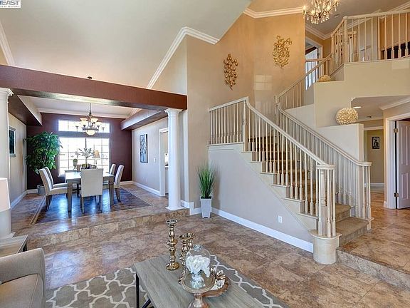 4th image of 28760 Barn Rock Dr