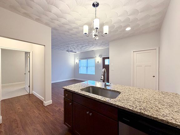 5th image of 76 Morningside Dr