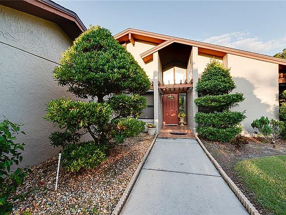3rd image of 1308 Oakwood Ln
