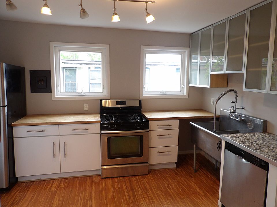1st image of 740 Elmwood Ave #3