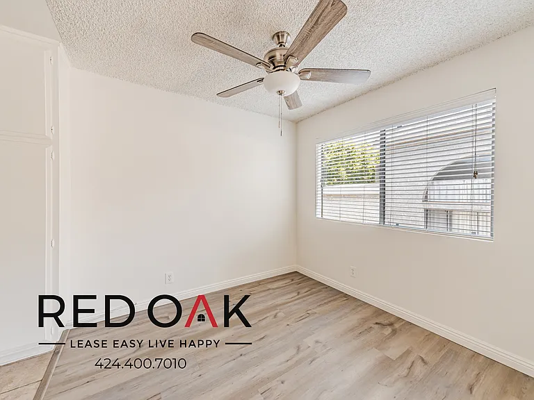 10741 Moorpark St #27 — Photo 8