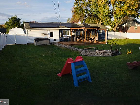 3rd image of 7917 Umberger Road