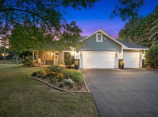 8841 Loch Lomond Ct, Minneapolis, MN 55443