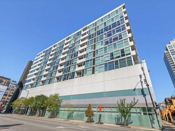 630 N Franklin St APT 408, Chicago, IL 60654