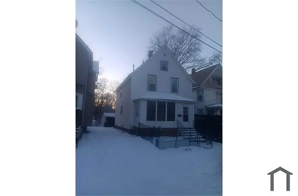 133 Charles Ct #1 photo 1