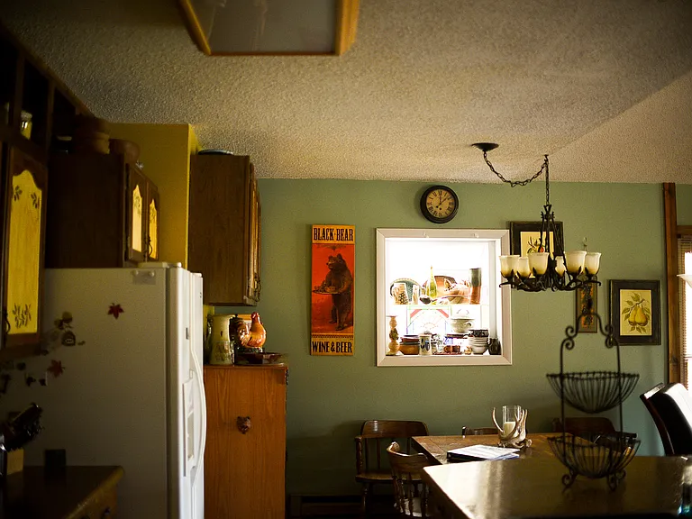 110 Kenny Ln — Photo 5