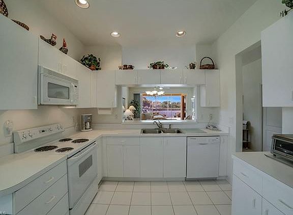 4th image of 246 Stella Maris Dr S