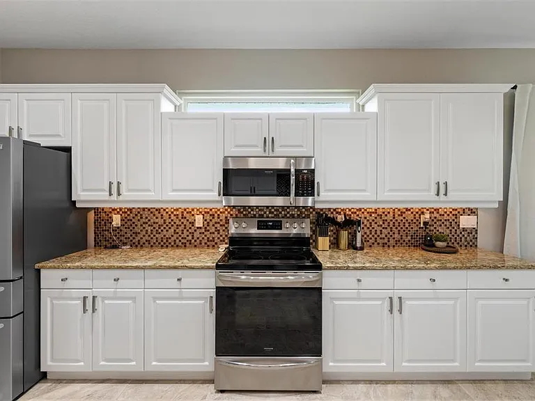 4360 Iola Dr — Photo 17