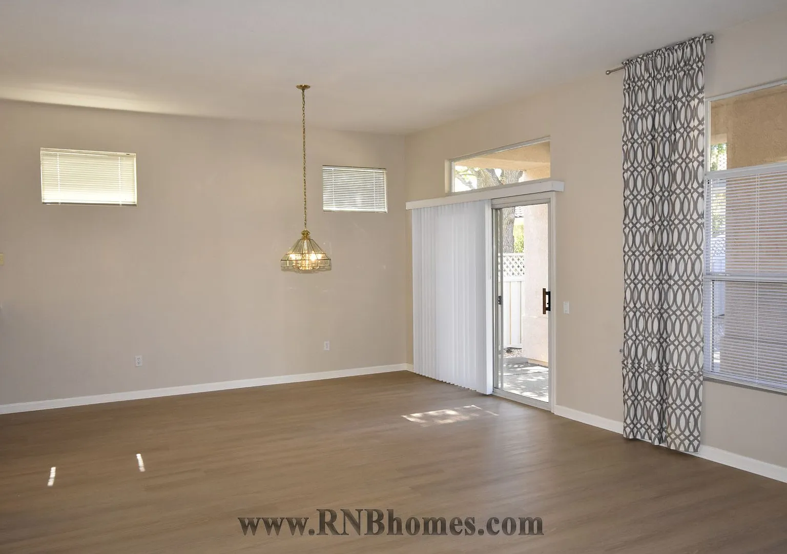 Angelrock Court 408 — Photo 4